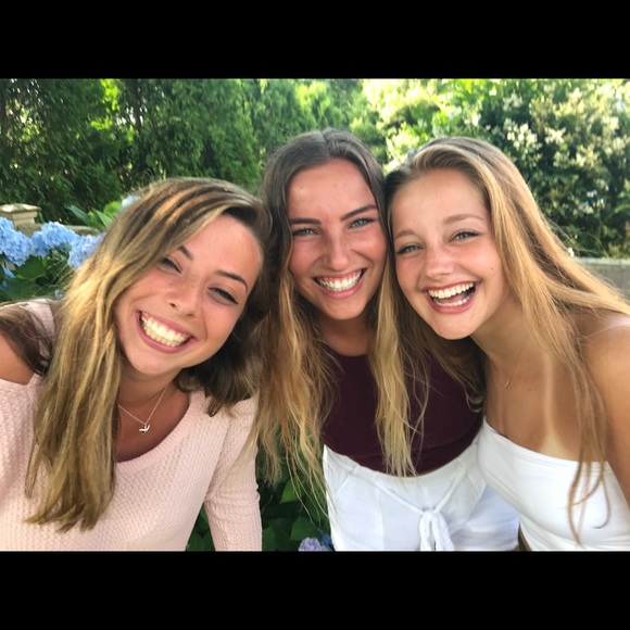 Meet your Posher, Emily - Picture 1 of 1